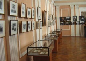 В Бишкеке открылась выставка «400 лет дому Романовых» В Бишкеке открылась выставка «400 лет дому Романовых»