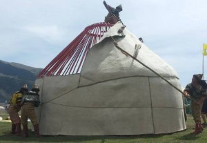 В Бишкеке откроется этногородок «Кыргыз кочу» В Бишкеке откроется этногородок «Кыргыз кочу»