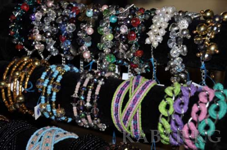 В столице Кыргызстана открылась выставка-ярмарка «Handmade» В столице Кыргызстана открылась выставка-ярмарка «Handmade»
