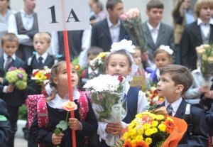 Более 109 тыс. первоклассников пойдут в школу в 2015 году