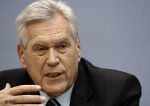 Экс-министр экономики Германии Михаэль Глос поделился опытом Германии на публичной лекции Экс-министр экономики Германии Михаэль Глос поделился опытом Германии на публичной лекции